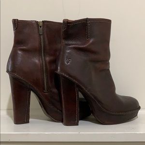 FRYE Heeled Leather boot